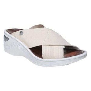 NIB BZEES DESIRE TAN SANDALS